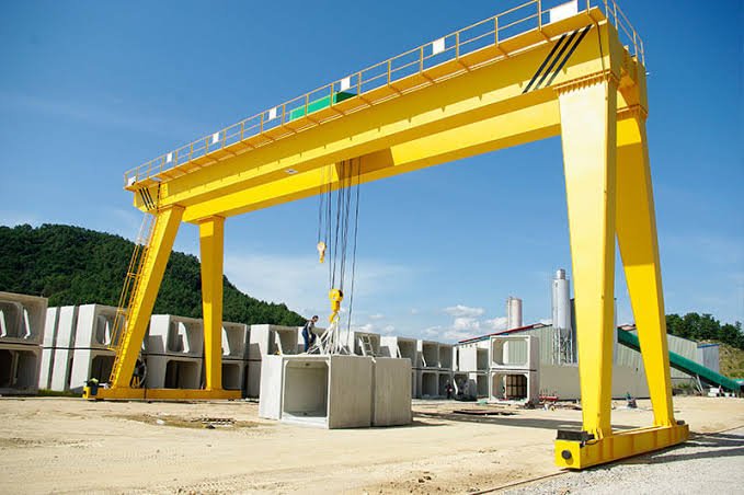 Gantry Crane in Lahore